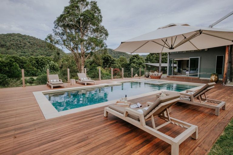 ravensdale retreat pool