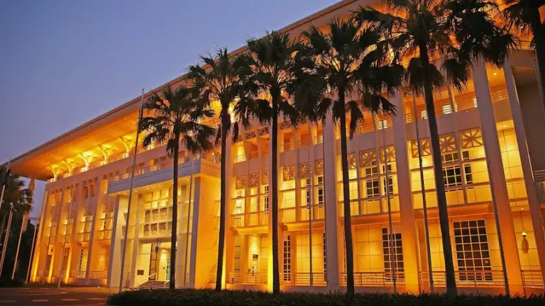 Darwins Parliament house dd835b9a6e76f193820566cd9855e166